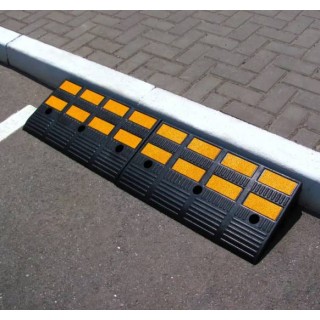 Резиновый пандус ПР-4-15 360х600х150 мм - 