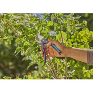 Секатор Gardena PremiumCut fresh wood, обвідний, 22 мм (аналог 08854) -