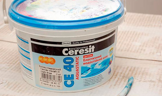 Расход затирки Ceresit CE 40 Aquastatic примерно 0,4-0,7 кг/кв.м